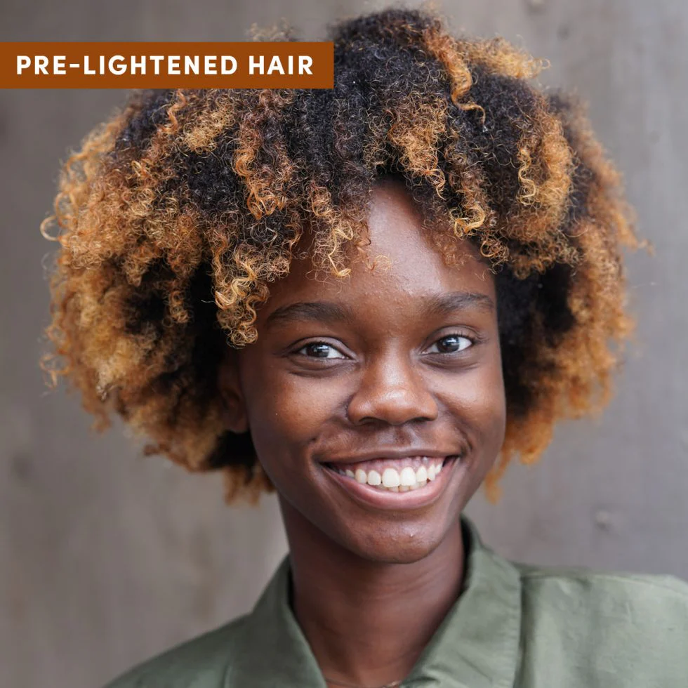 Hydrating Color Boost Semi-Permanent Fire Red Hair Dye - Image 4